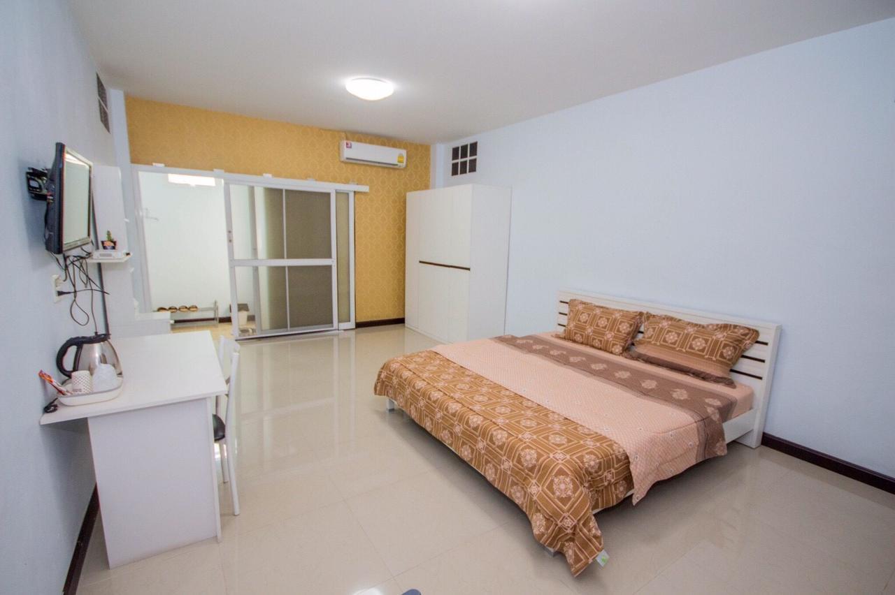 Ruen Aiyara Apartment Nakhonratchasima Esterno foto